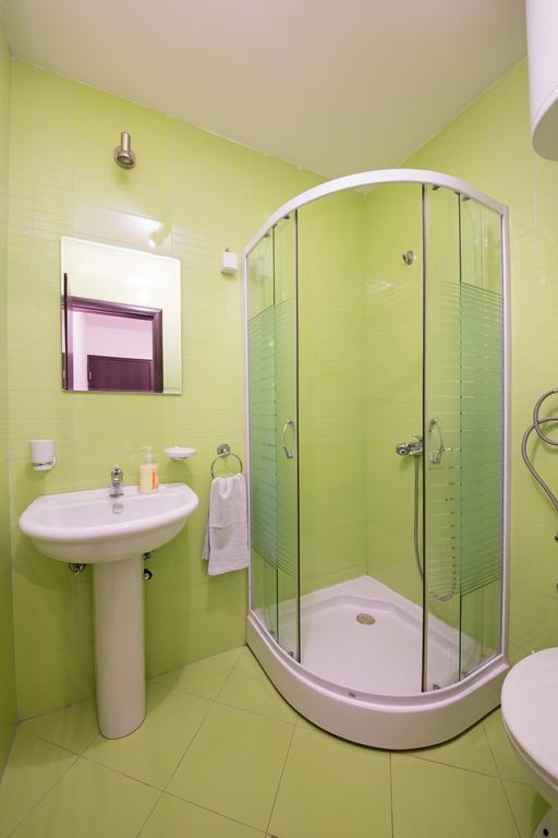 Apartments Bokan Цетине Стая снимка