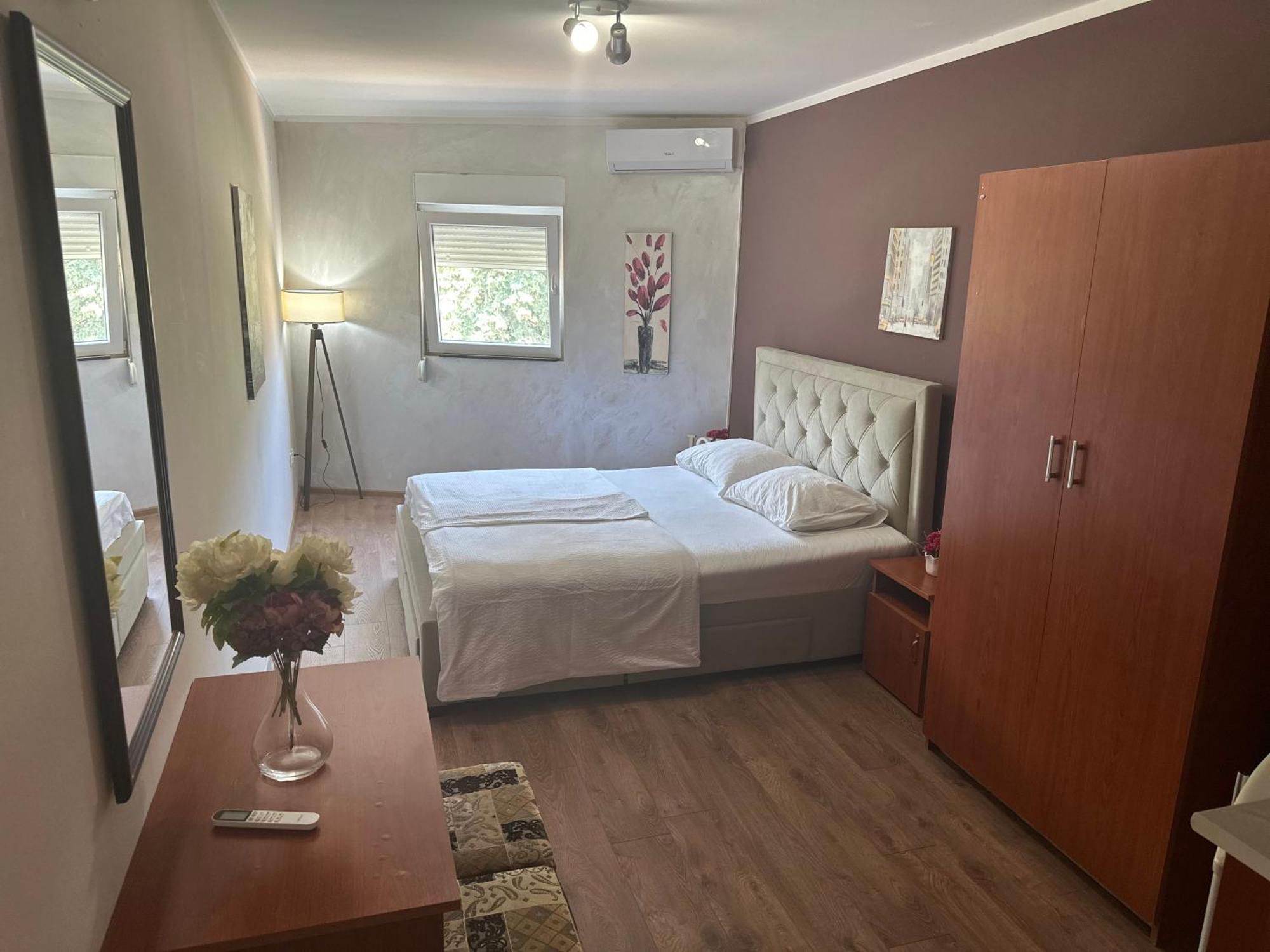 Apartments Bokan Цетине Екстериор снимка