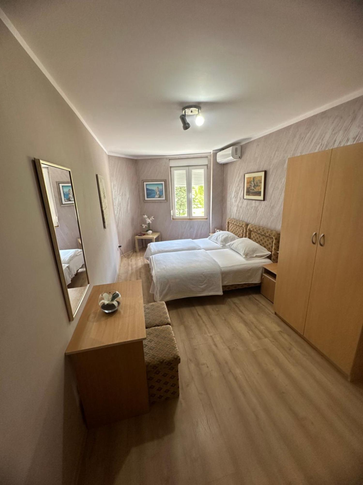 Apartments Bokan Цетине Екстериор снимка