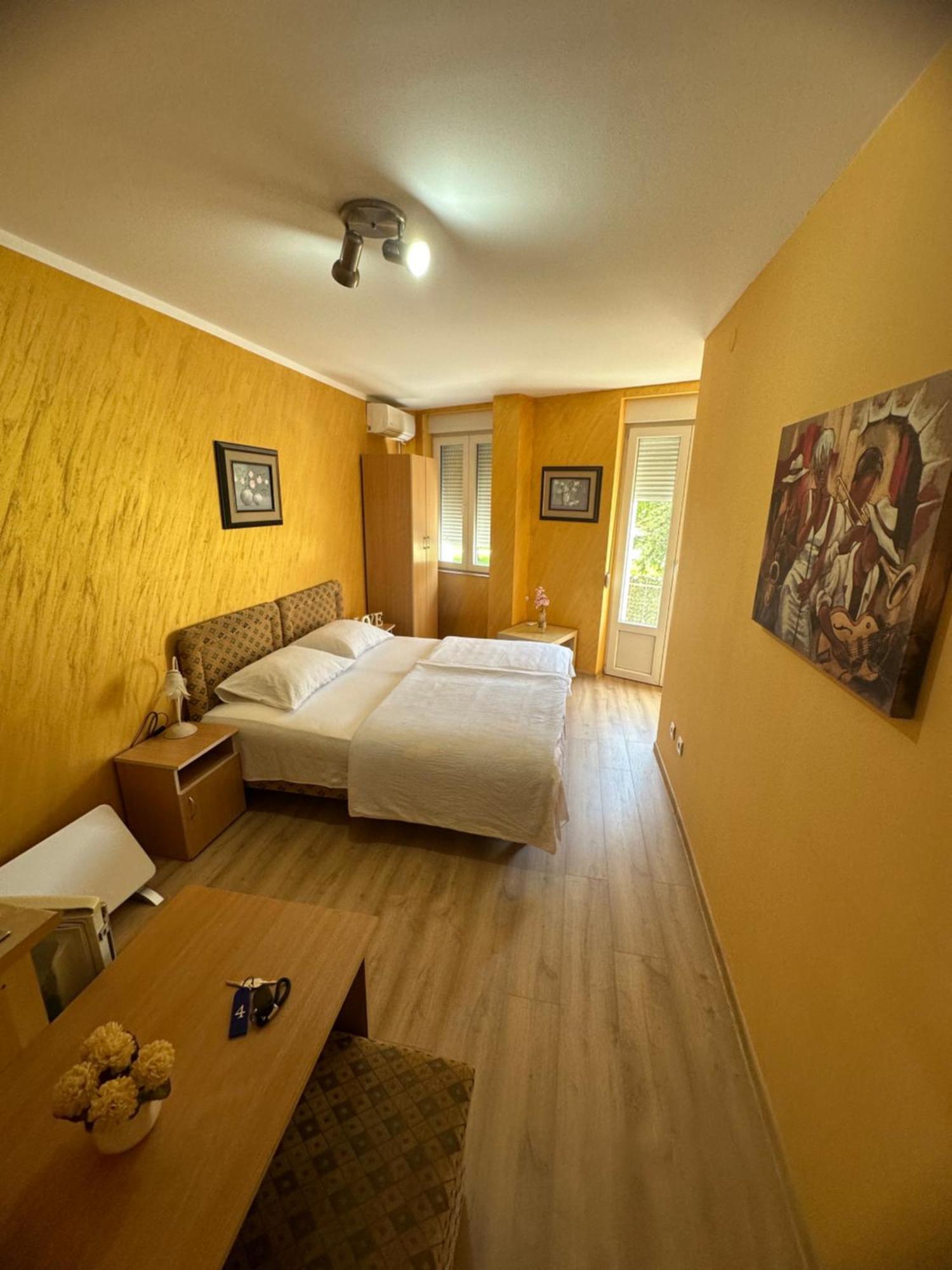 Apartments Bokan Цетине Екстериор снимка