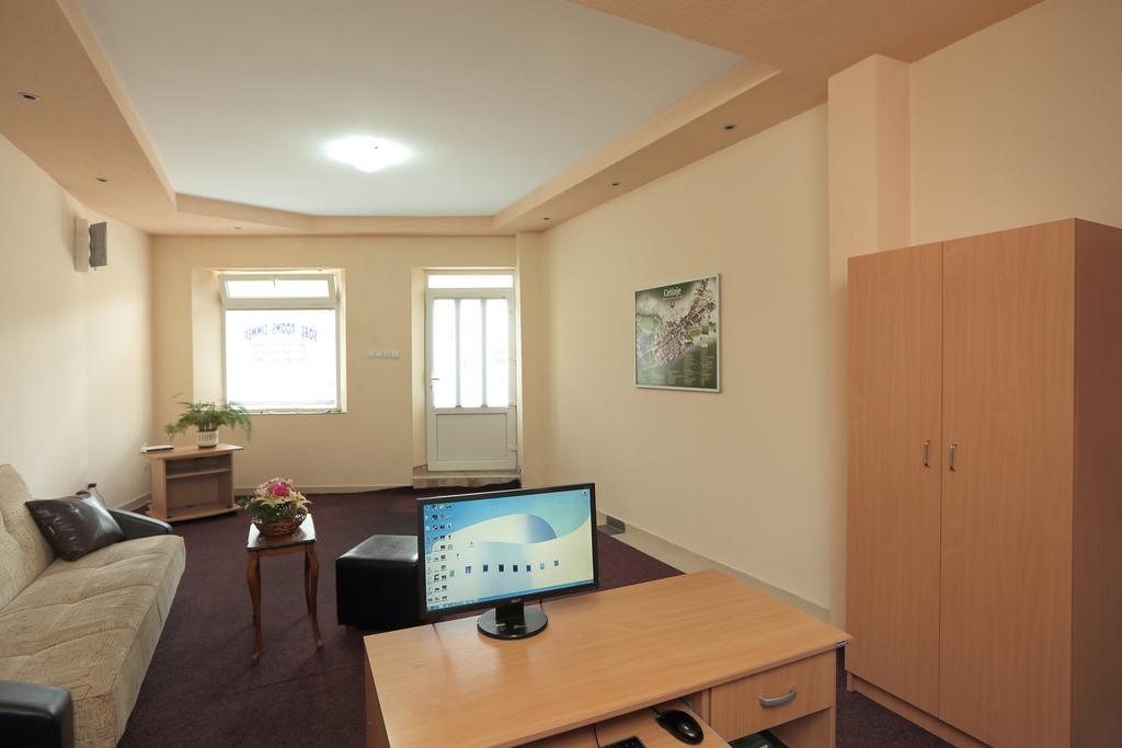 Apartments Bokan Цетине Екстериор снимка
