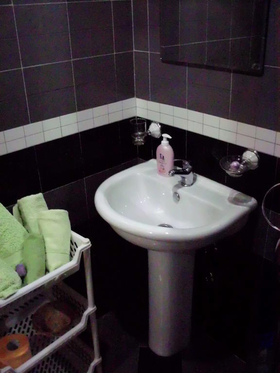 Apartments Bokan Цетине Стая снимка