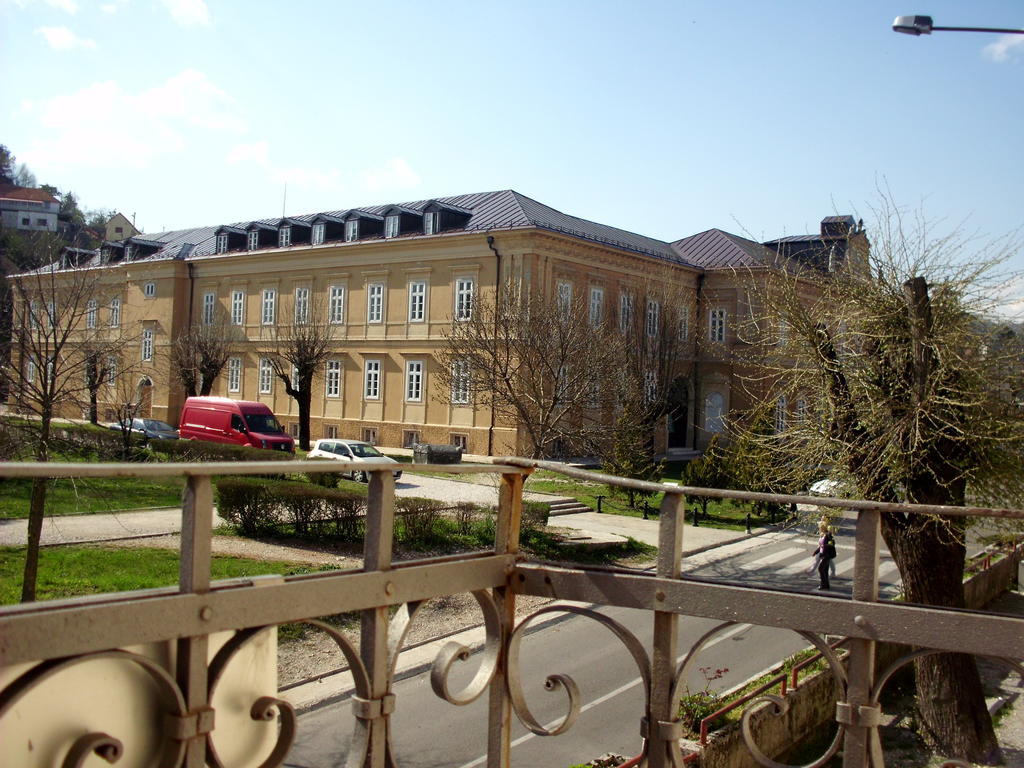 Apartments Bokan Цетине Стая снимка